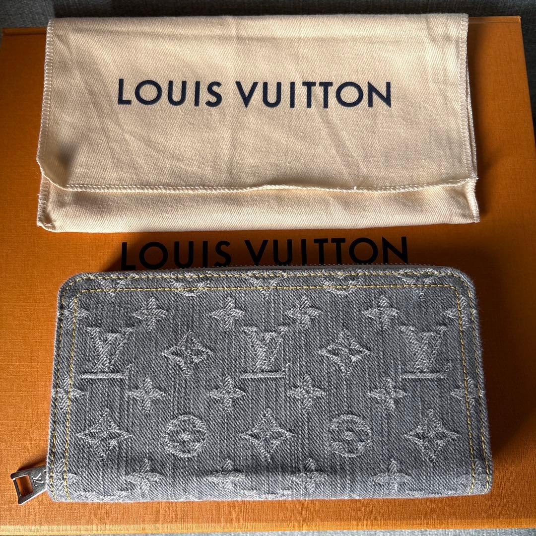 LOUIS VUITTON デニムジッピーウォレット（グレー）