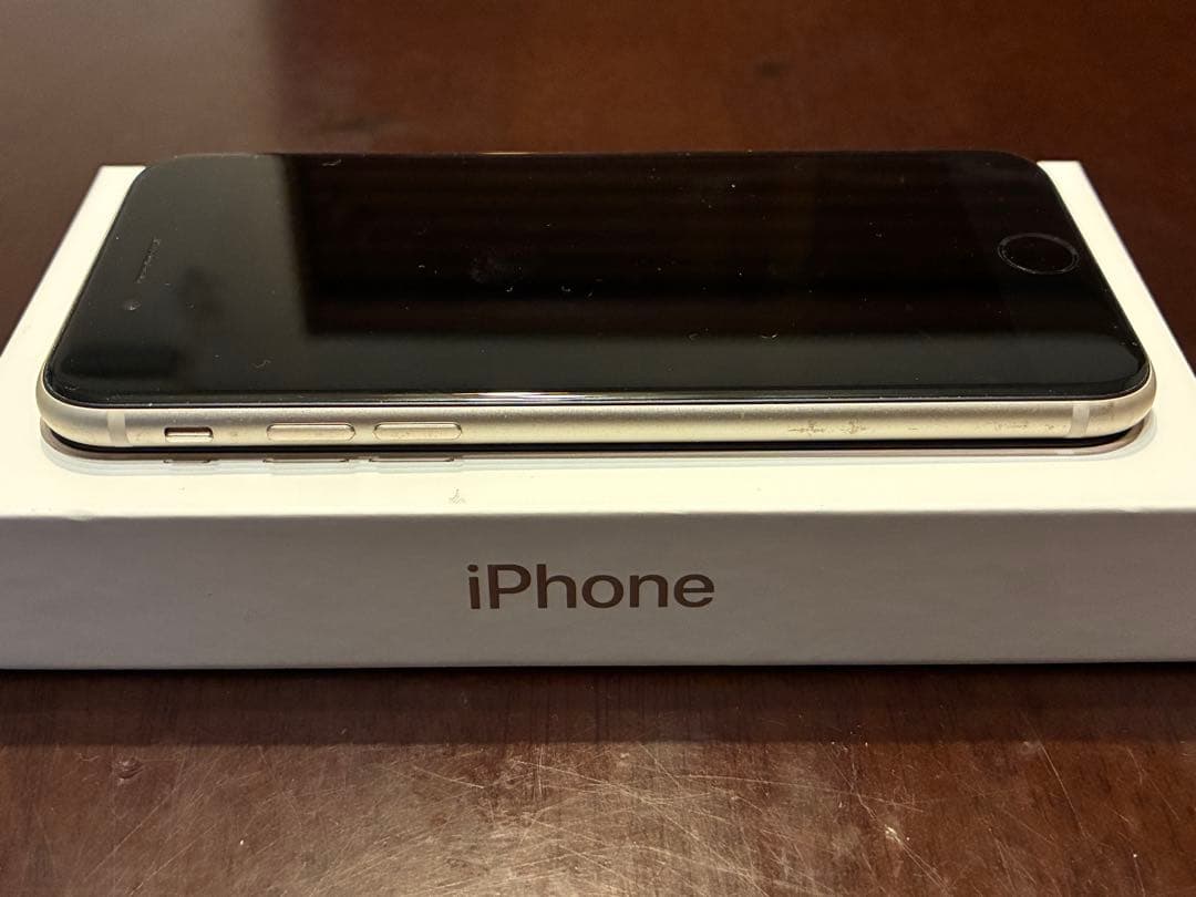 Apple iPhone SE 3 (第3世代) ホワイト　89% 美品