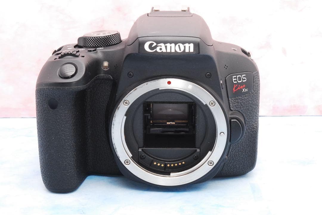 キャノン Kiss X9i●一眼レフカメラ●高性能STMレンズ●スマホ転送！