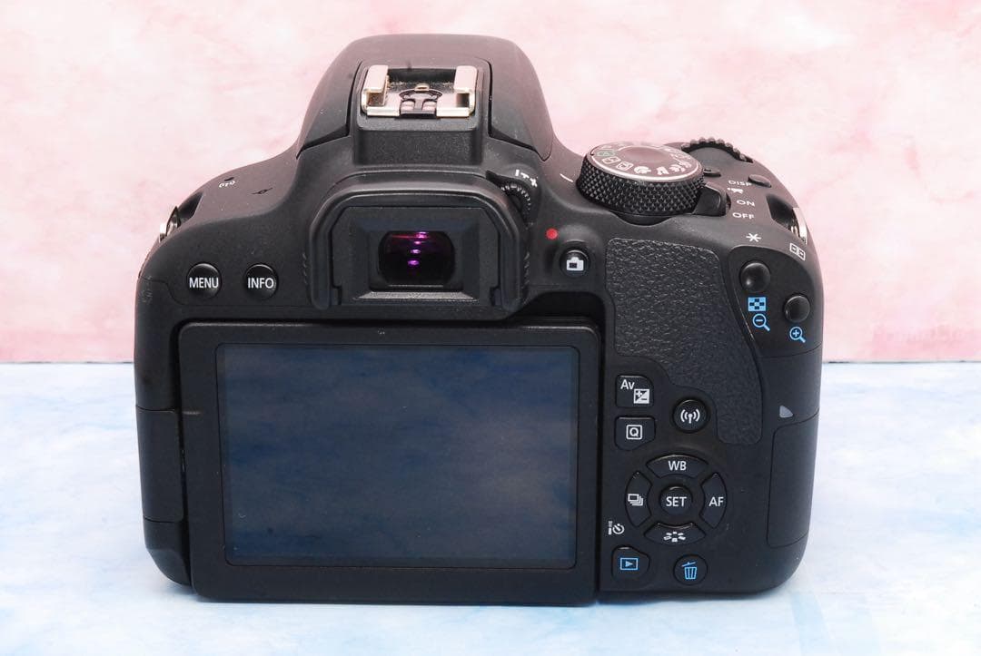 キャノン Kiss X9i●一眼レフカメラ●高性能STMレンズ●スマホ転送！