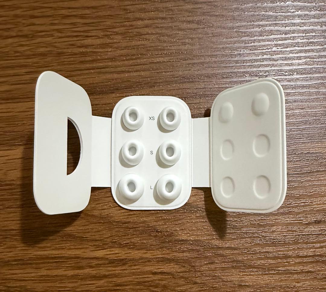 AirPods Pro2 本体 ホワイト 充電ケース・ケーブル付き