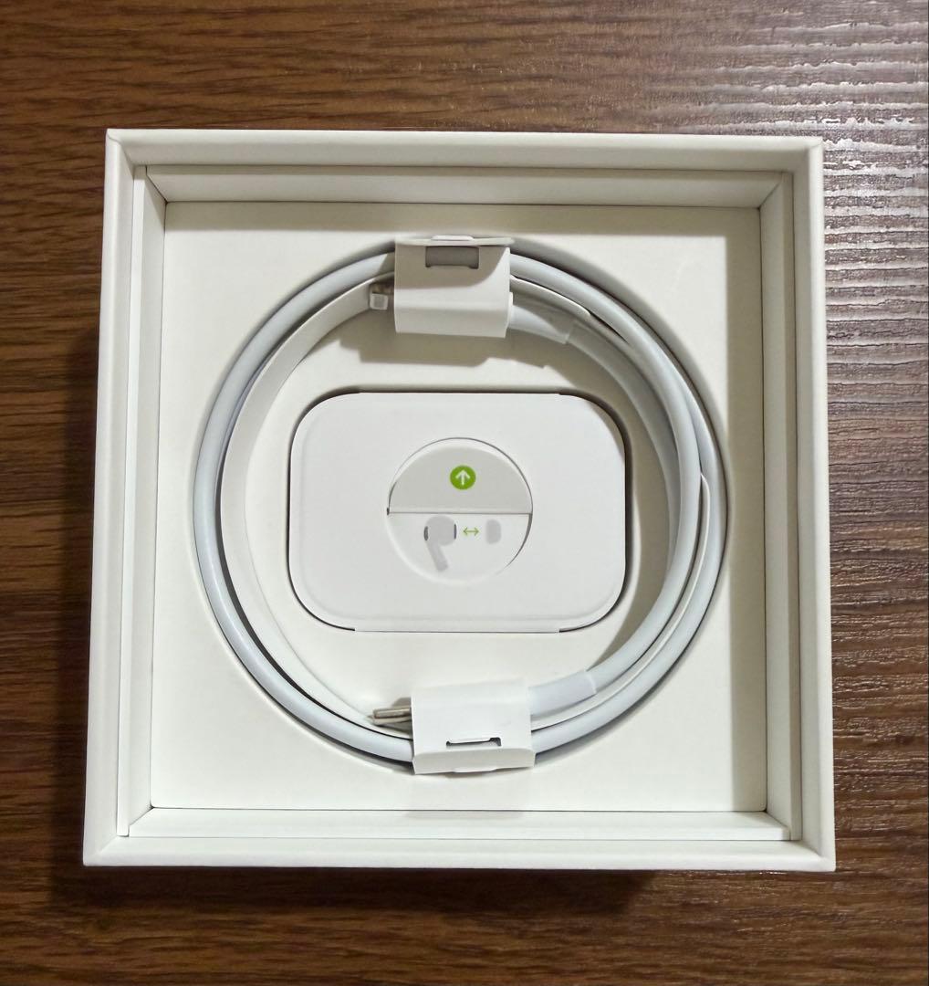 AirPods Pro2 本体 ホワイト 充電ケース・ケーブル付き