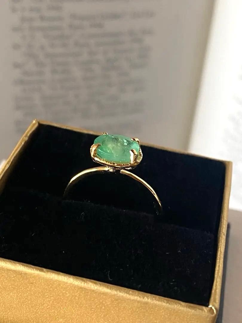 ぽー　エメラルド高貴リング