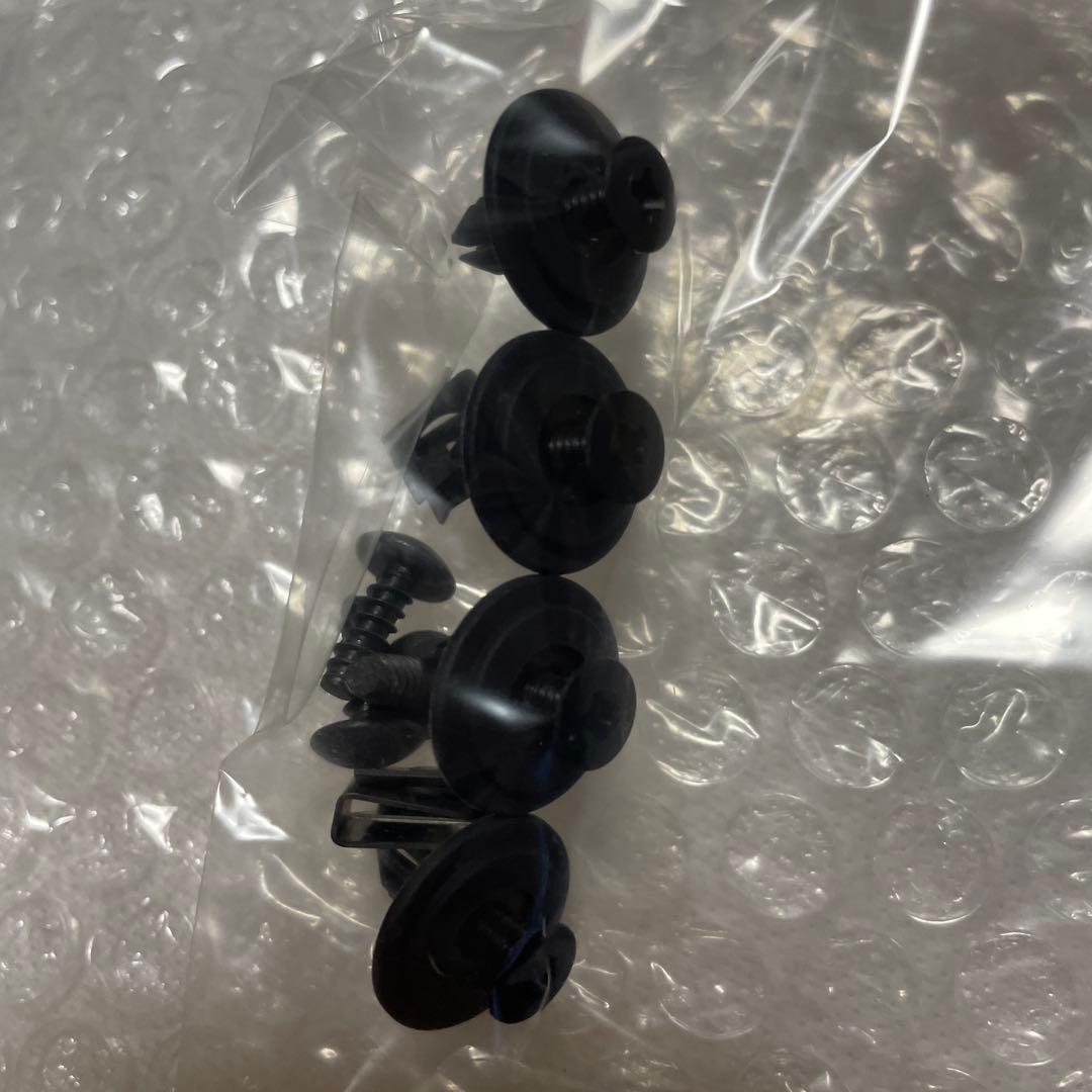 ハリアー80 モデリスタ　左リアドア　クォーター　サイドスカート