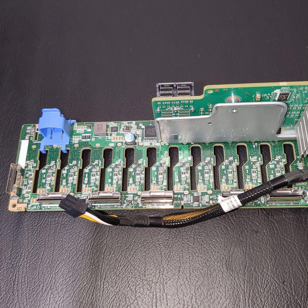 Dell サーバー用 2.5インチ SAS/SATA/NVMe バックプレーン
