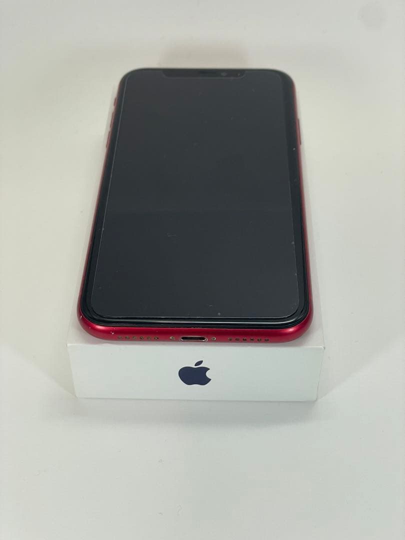 iPhone 11 レッド