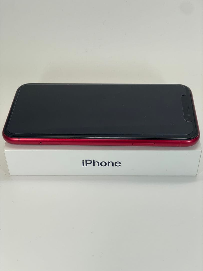 iPhone 11 レッド