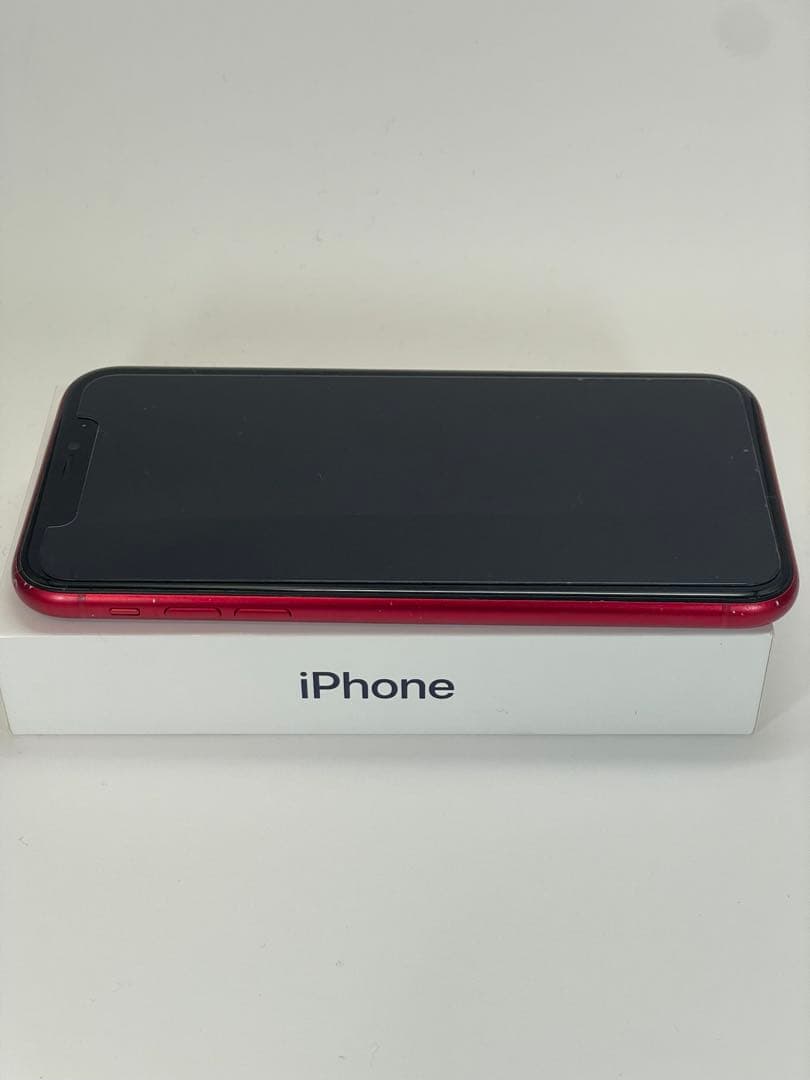 iPhone 11 レッド
