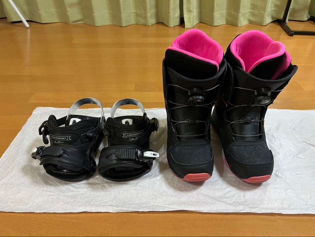 スノーボードブーツ ブラック/ピンク セット