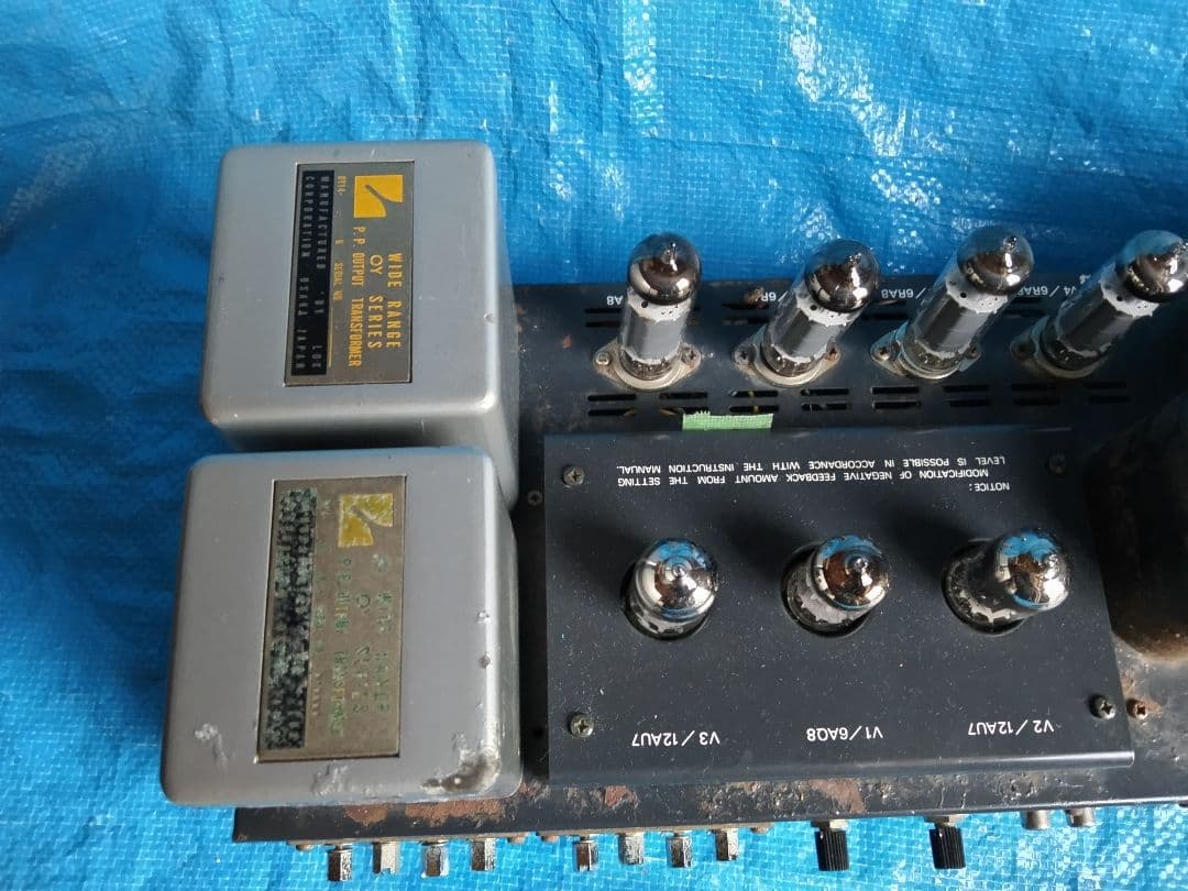 ラックス真空管メインアンプA2500　中古動作品の出品です。