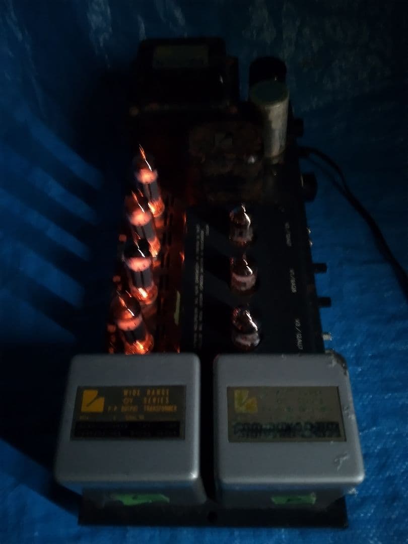 ラックス真空管メインアンプA2500　中古動作品の出品です。