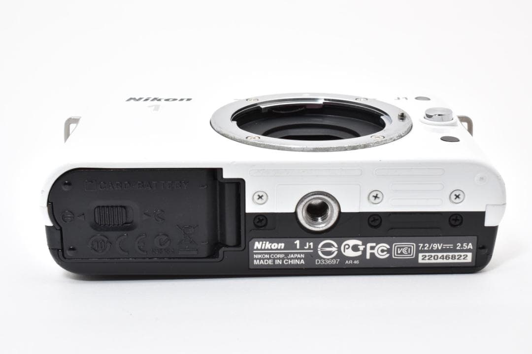 Nikon J1 ミラーレスデジタルカメラボディ ホワイト ニコン