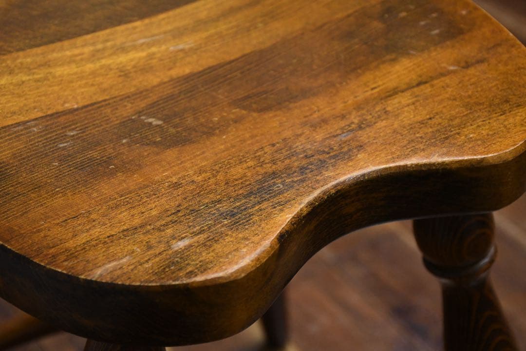 EIK43 飛騨産業 HIDA キツツキ 穂高シリーズ スツール ナラ/楢無垢材