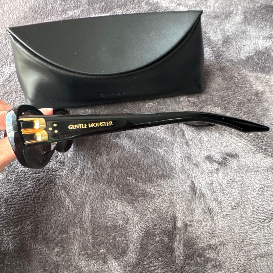 GENTLE MONSTER Ninisheブラックサングラス