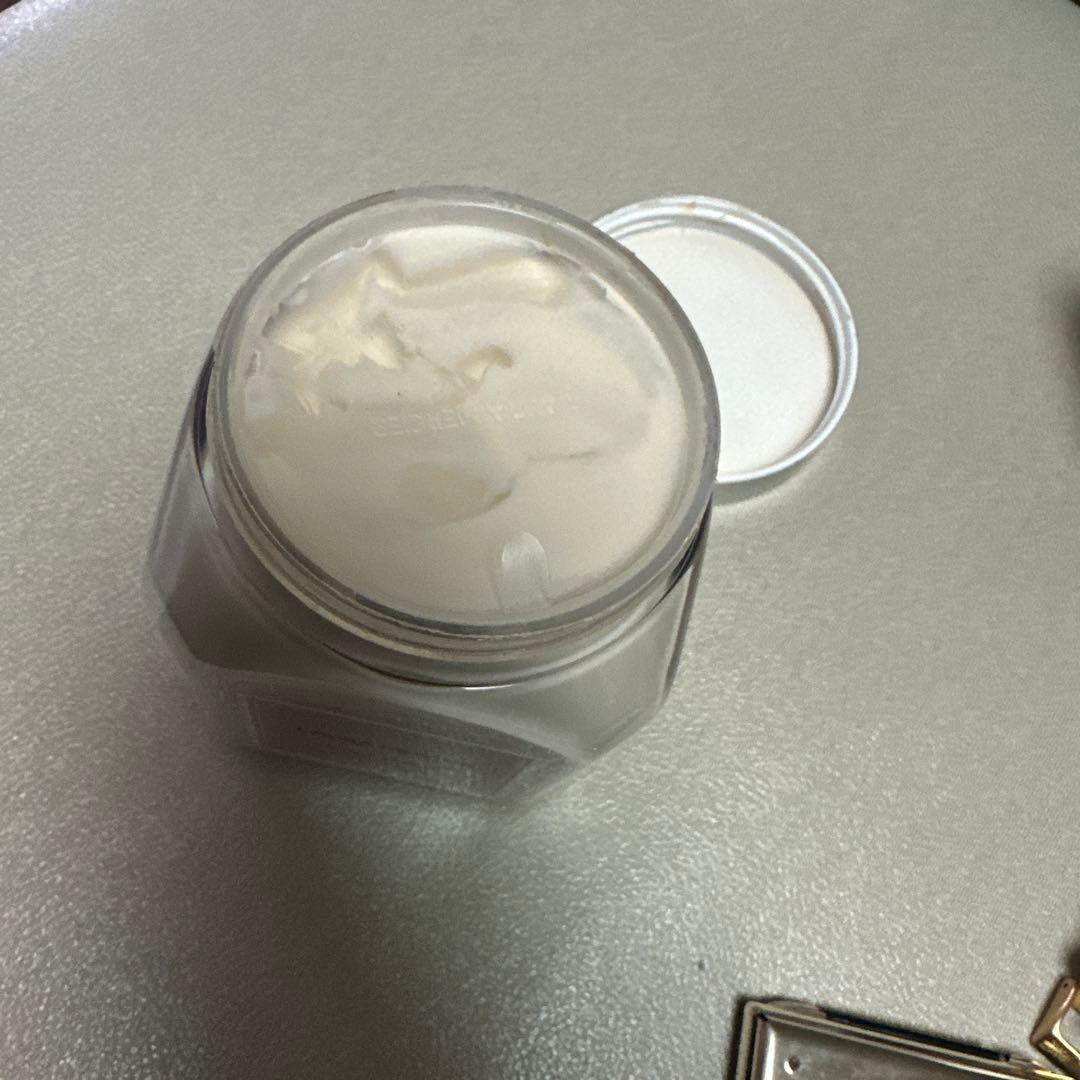 LAURA MERCIERローラメルシエホイップドボディクリーム　アンバーバニラ