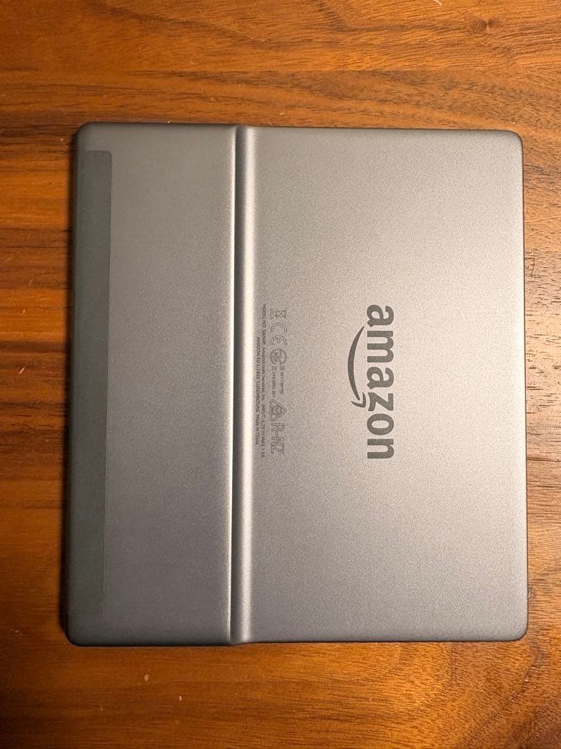 べ*い様 Kindle Oasis 色調調節ライト搭載 wifi+4G 32GB