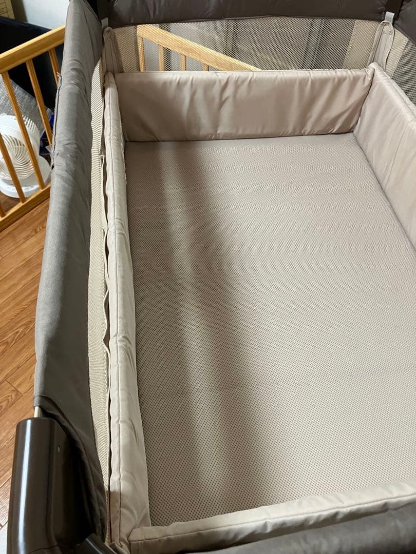 Aprica ココネルエアー　ベビーベッド ブラウン　折り畳み可