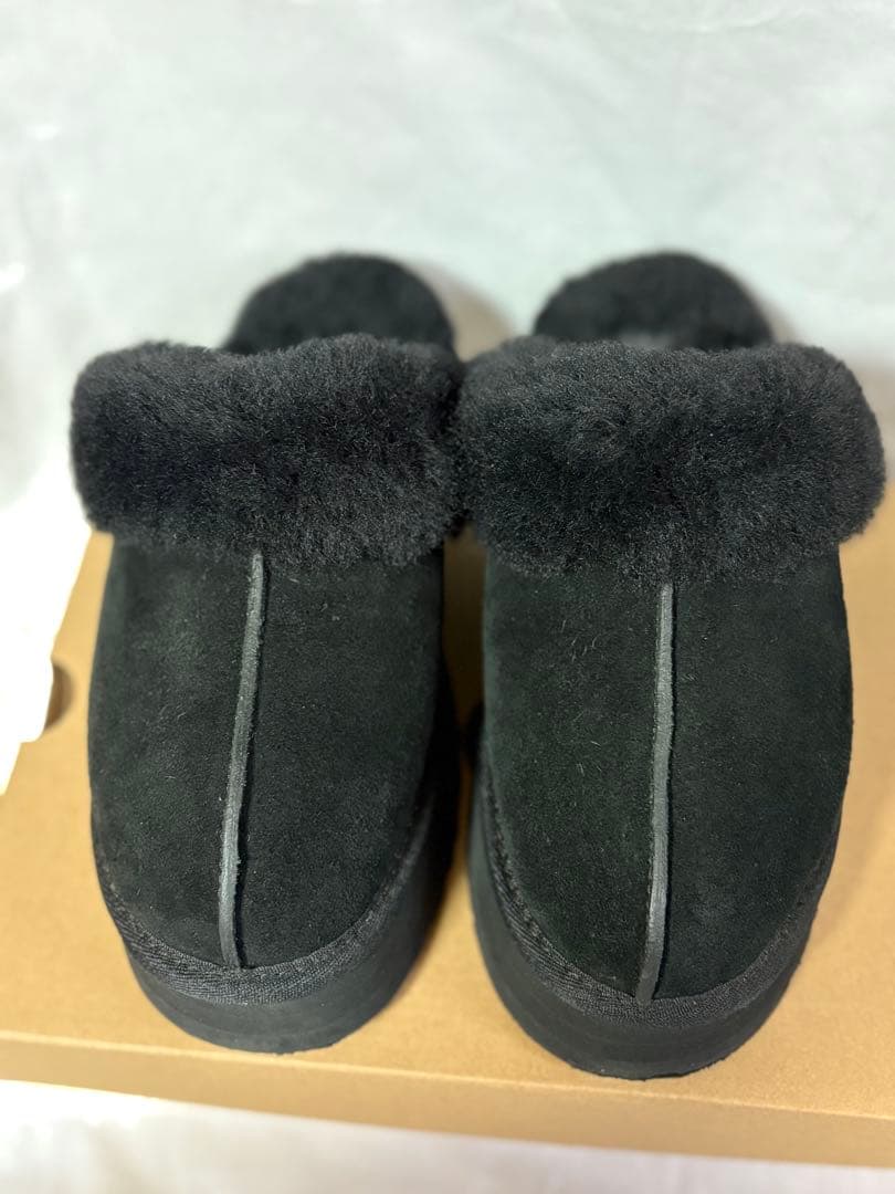 ⭐️UGG ディスケットムートンサンダル【US8】