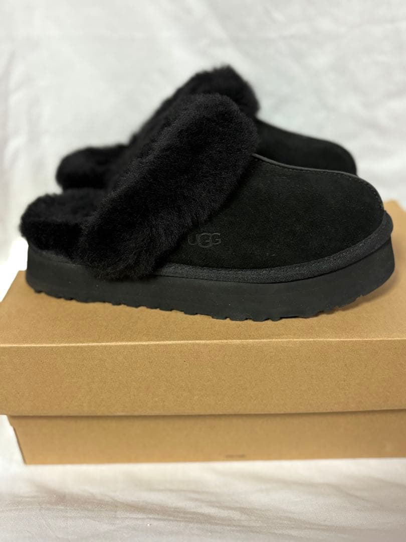 ⭐️UGG ディスケットムートンサンダル【US8】