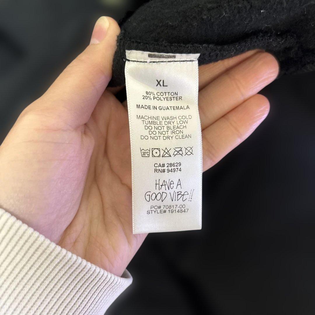 Stüssy 背面ドラゴンプリント スウェット 黒