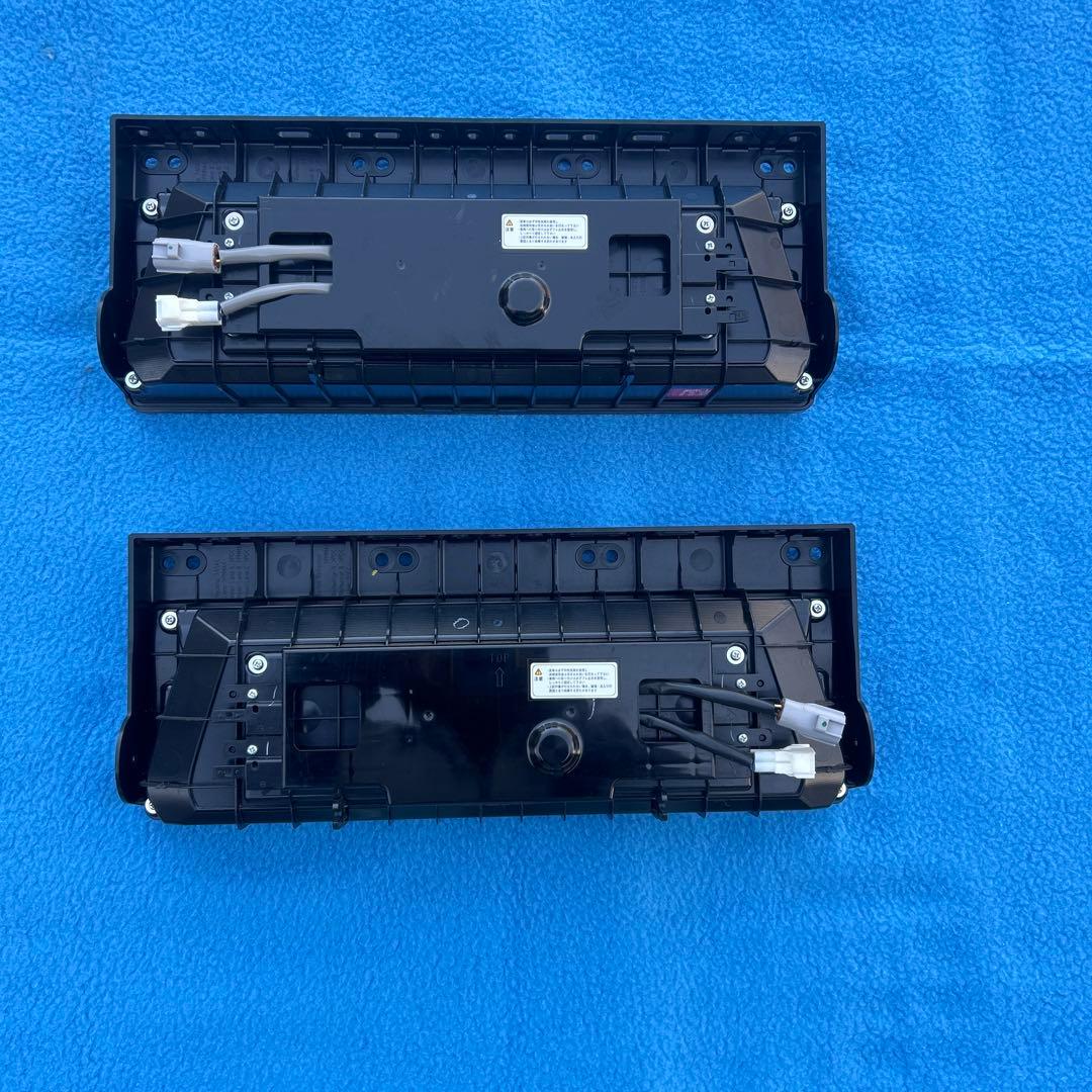 ③ 小糸LEDテールランプ 左右セット　新車外し 25W ノーマルターン