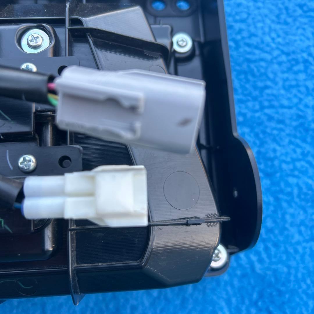 ③ 小糸LEDテールランプ 左右セット　新車外し 25W ノーマルターン