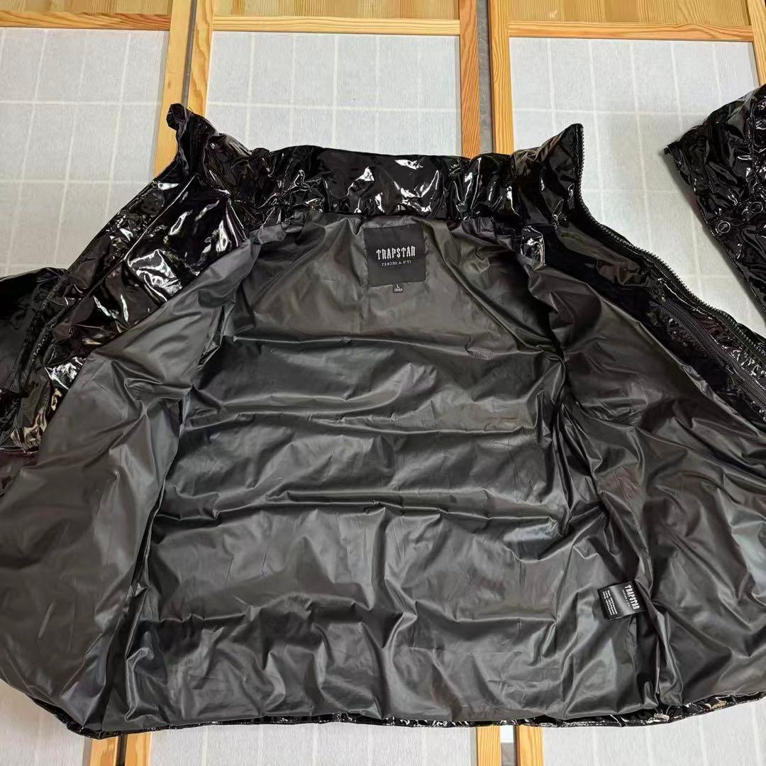 新品 TRAPSTAR 光沢ブラック ダウンジャケット Mサイズ u