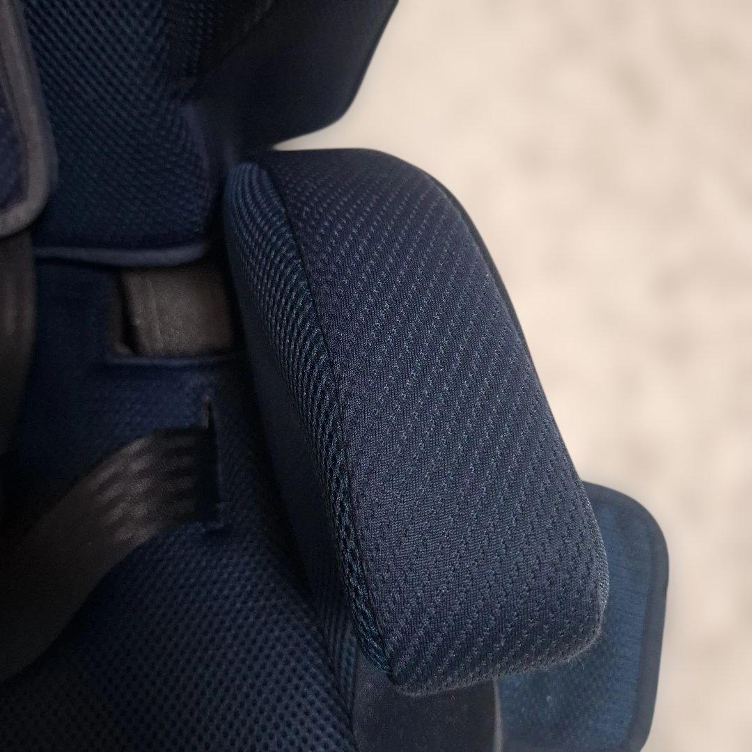 【美品】アップリカ エアグルーヴAD ネイビー チャイルドシート