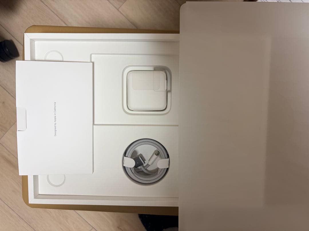 【美品】MacBookAir M2/13.6/8GB/256GB 付属品完備