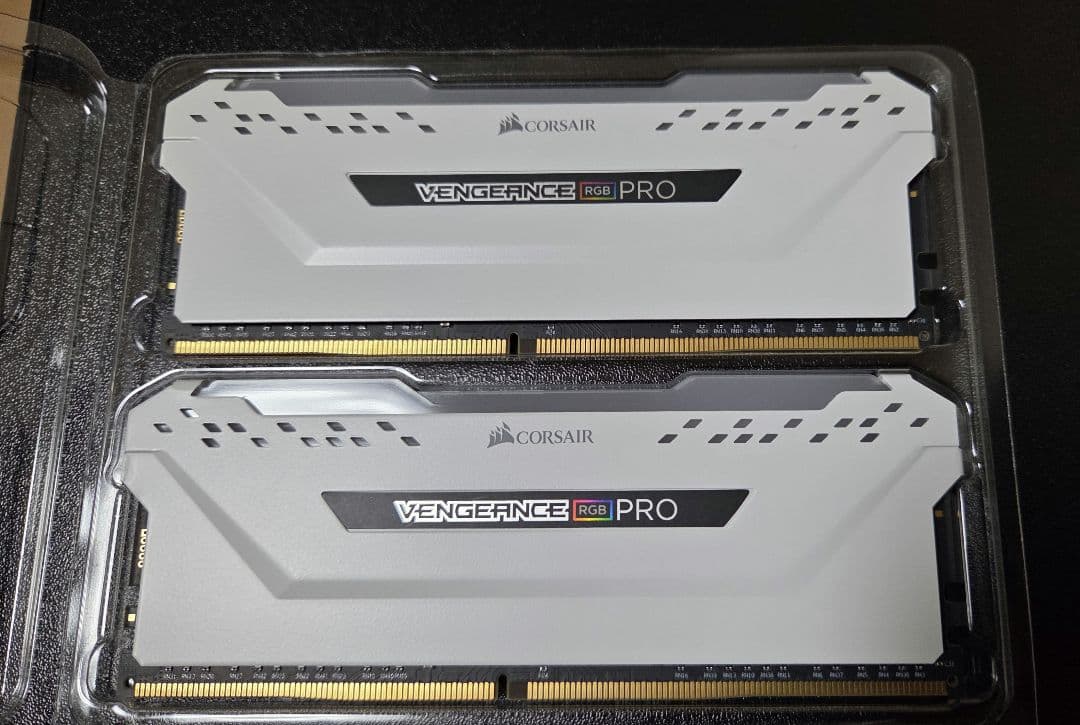 メモリ　16GB　(8GBx2枚)