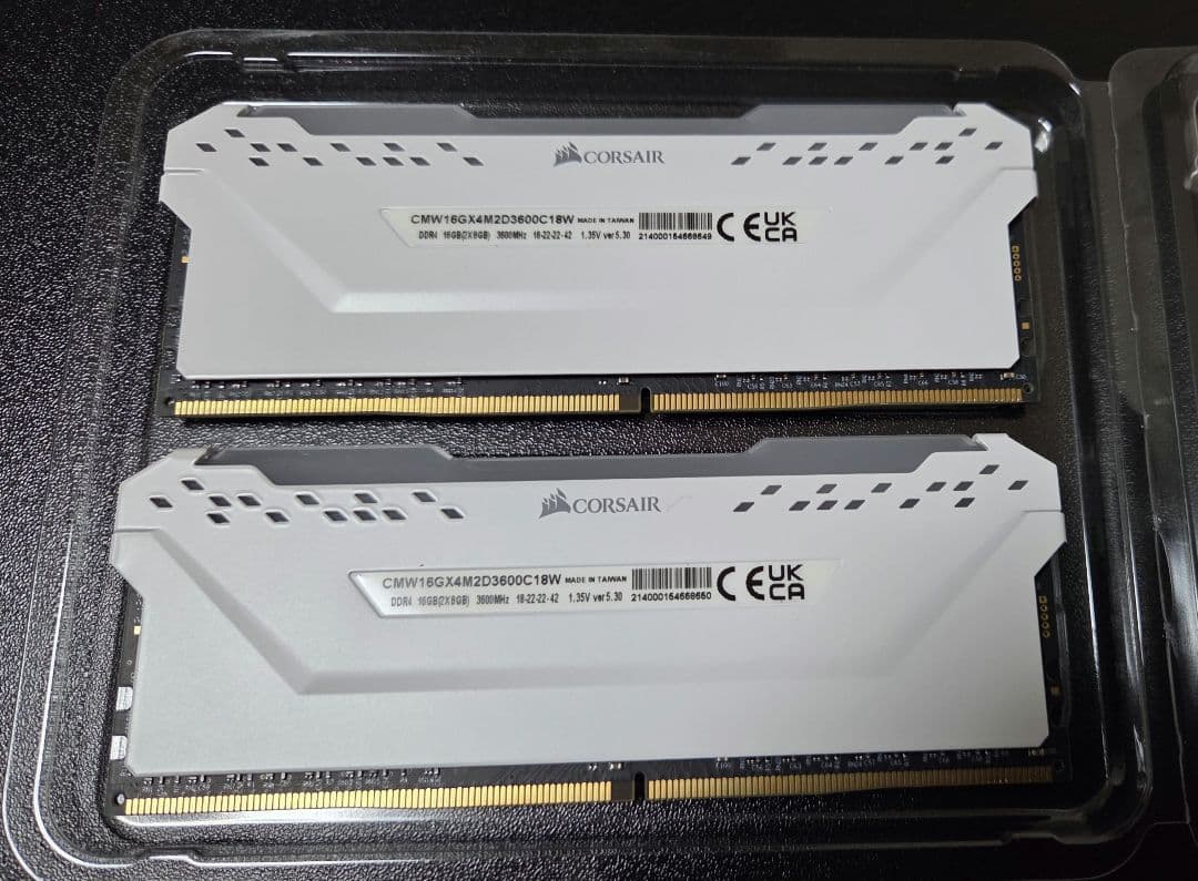 メモリ　16GB　(8GBx2枚)