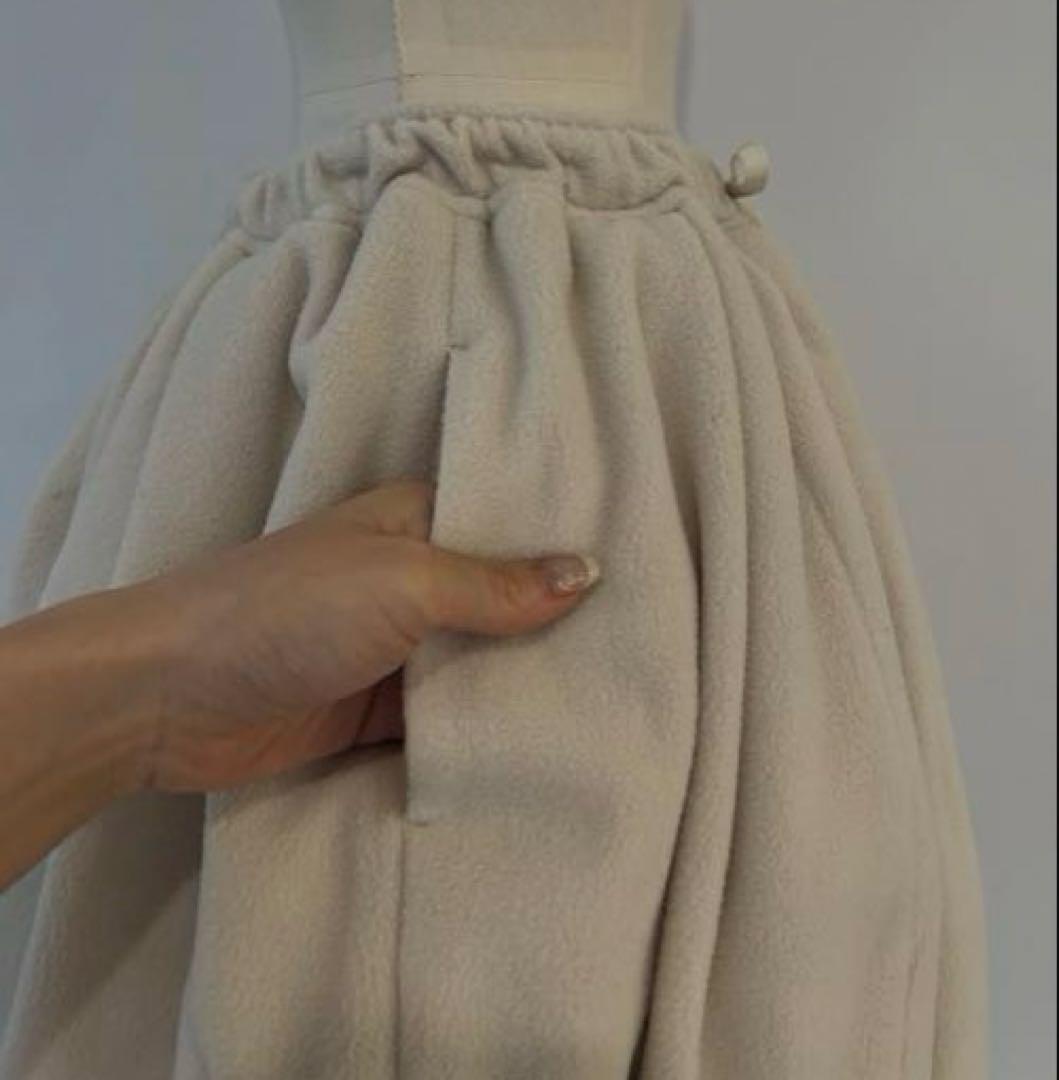 新品タグ付き✴︎ロージーモンスター✴︎スノーパフフリーススカートクリームフリーサイズ