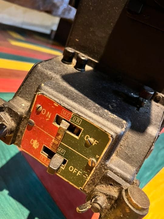 レトロ映写機　150万→50万