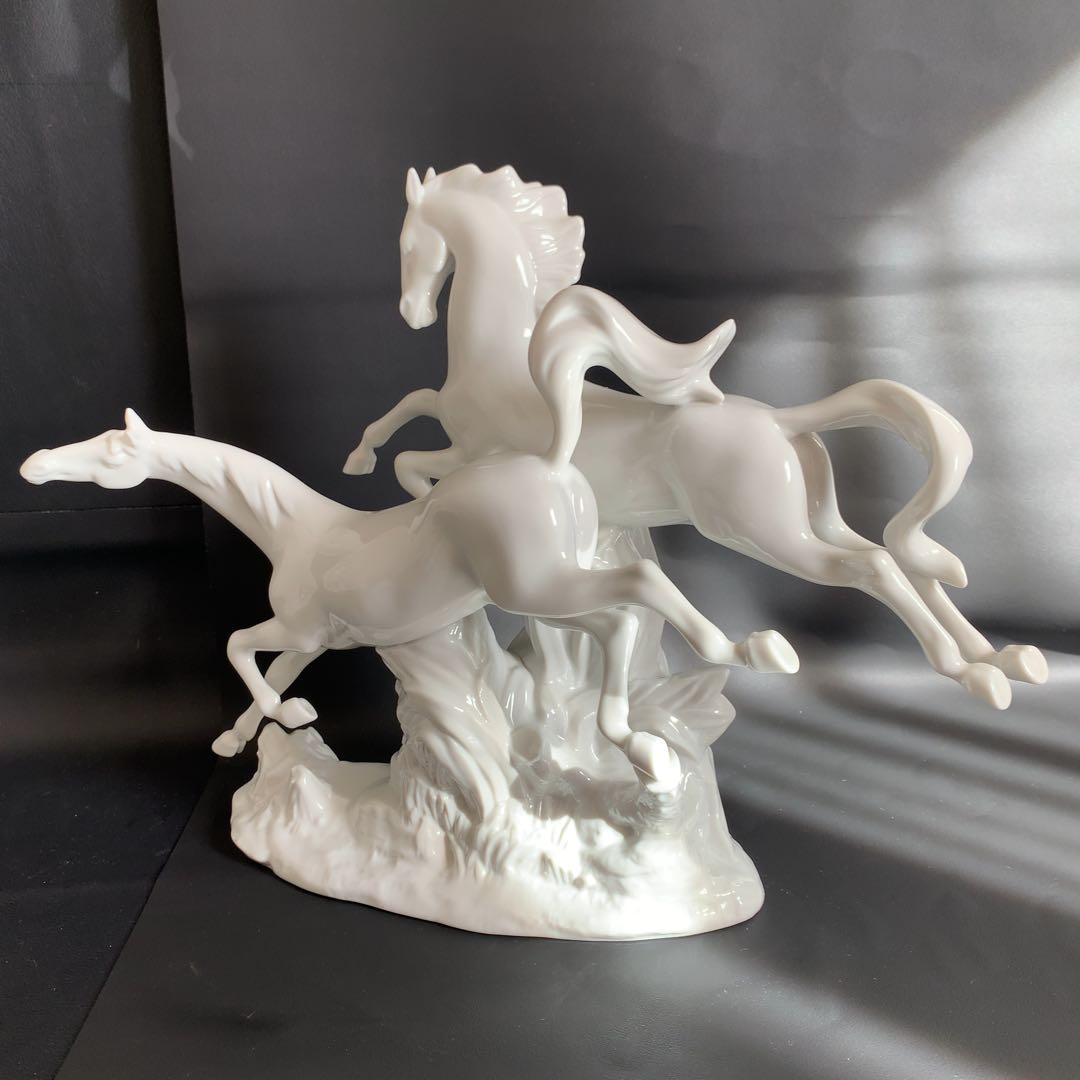 リヤドロ（Lladro） 駆ける馬（ホワイト）／陶器