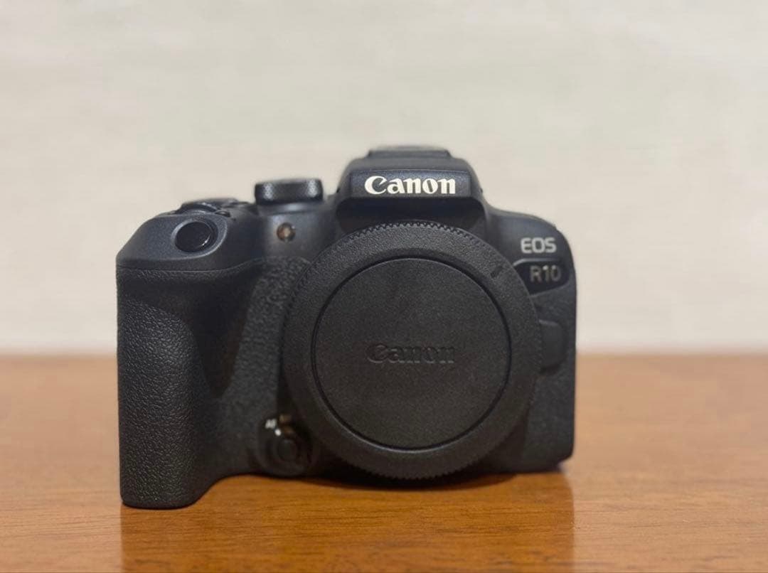 デジタルカメラ Canon EOS R10 + RF-S 18-150mm