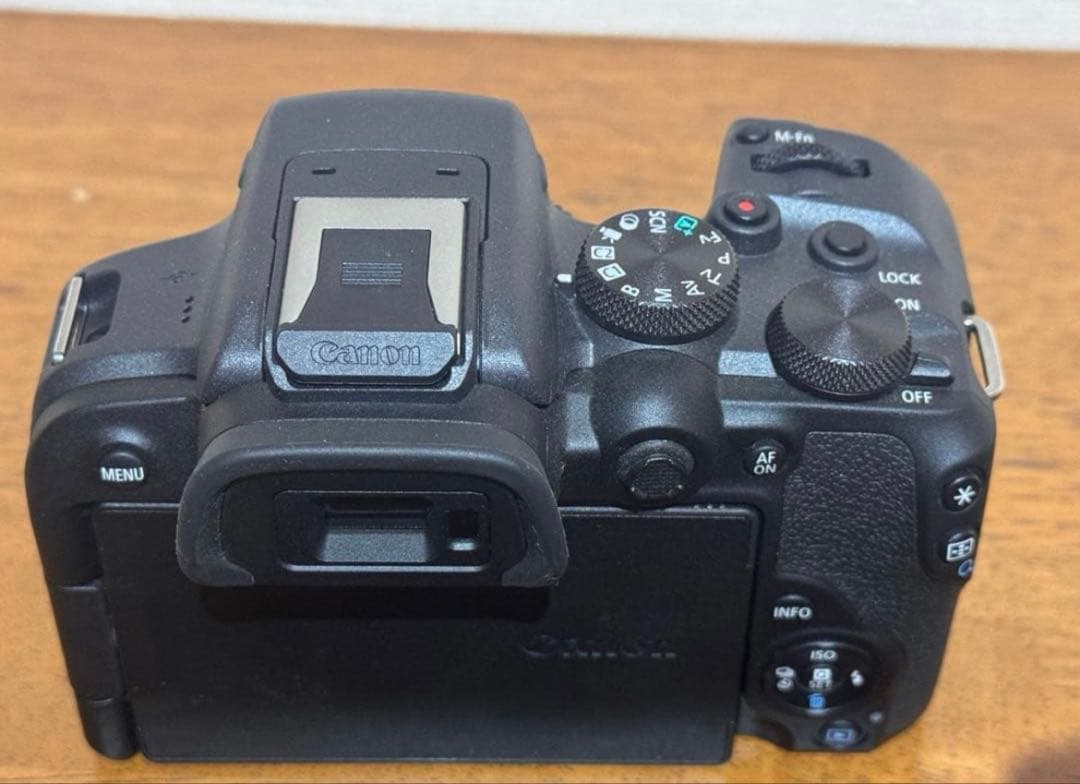 デジタルカメラ Canon EOS R10 + RF-S 18-150mm