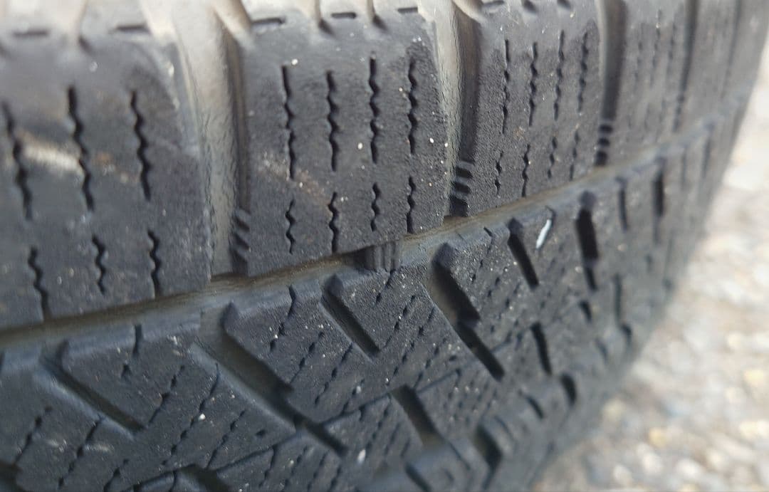 大幅値下げ 送料込み 155/65/14 4本セット BLIZZAK VRX2