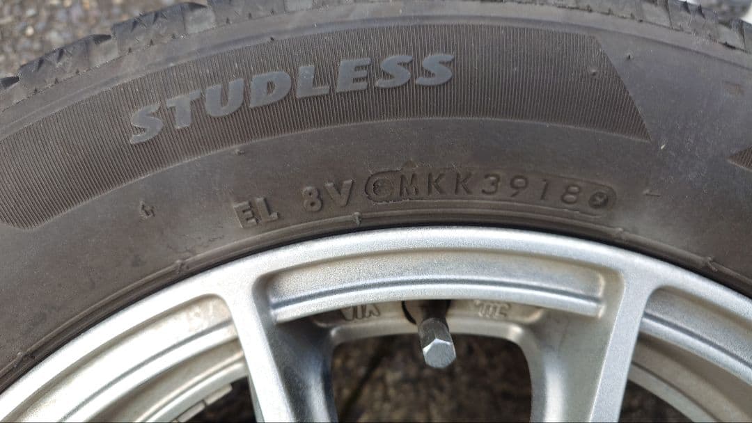 大幅値下げ 送料込み 155/65/14 4本セット BLIZZAK VRX2