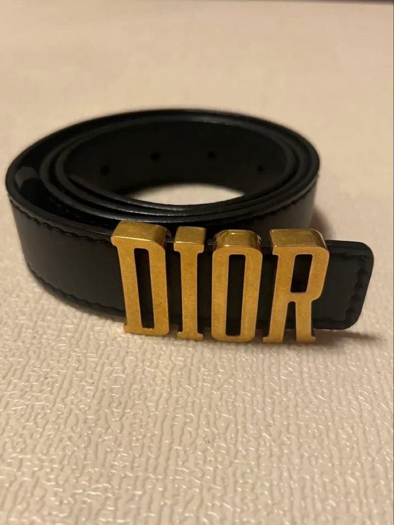 Dior ロゴバックルレザーベルト