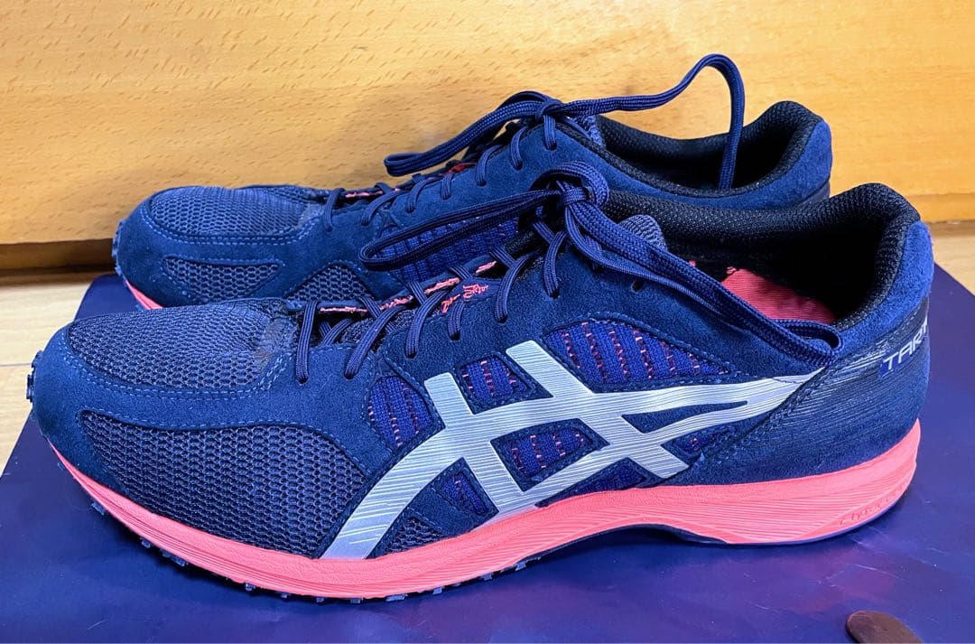 A美品アシックスターサージールランニングシューズ軽量ネイビー×シルバー28.5