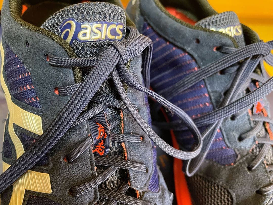 A美品アシックスターサージールランニングシューズ軽量ネイビー×シルバー28.5