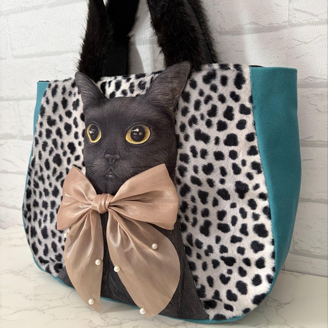 ゆ*ら様 コヤン♡レオパードファー♡黒猫ちゃんラウンドトートバッグ&がま口スマホ