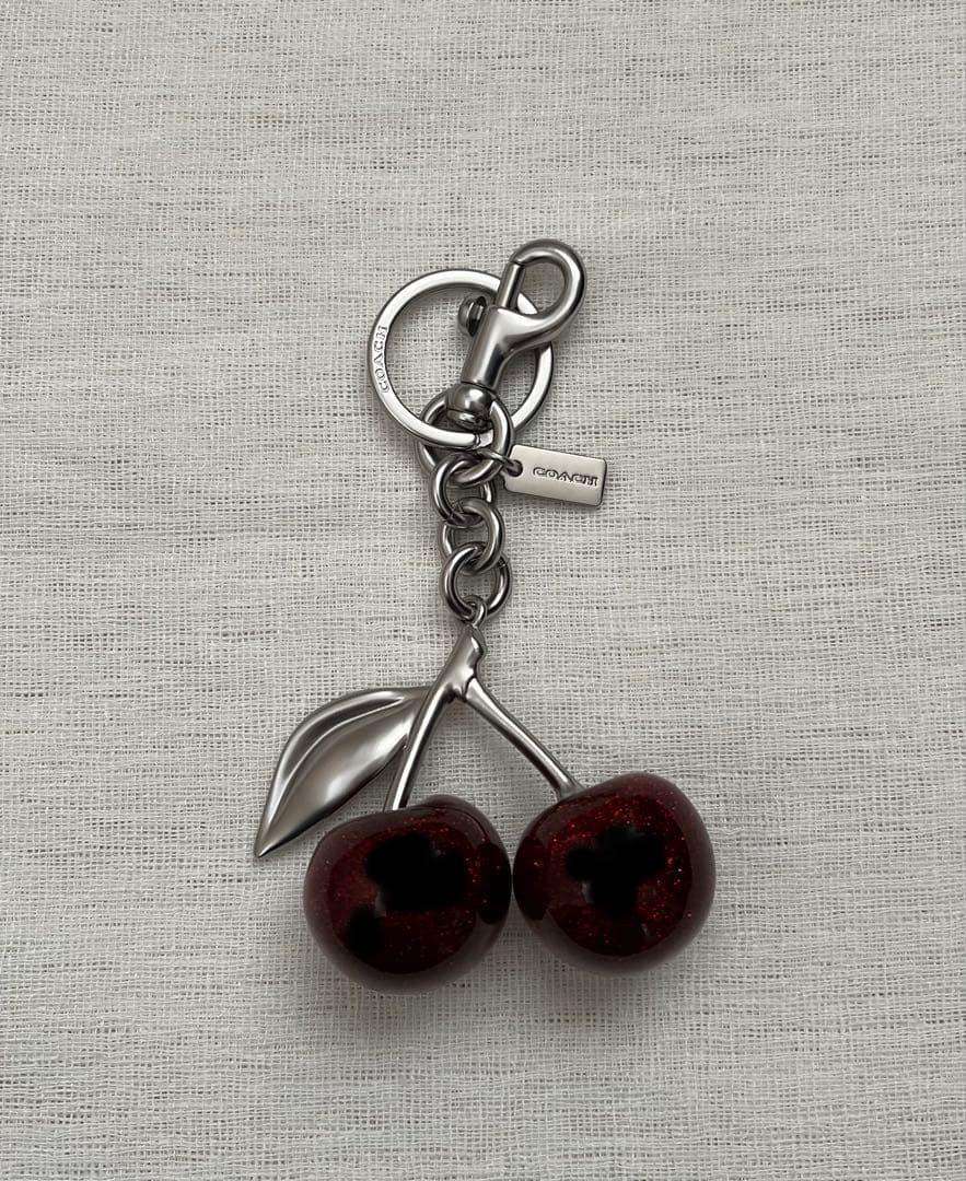 【新品未使用】コーチ coach バッグチャーム チェリー　さくらんぼ