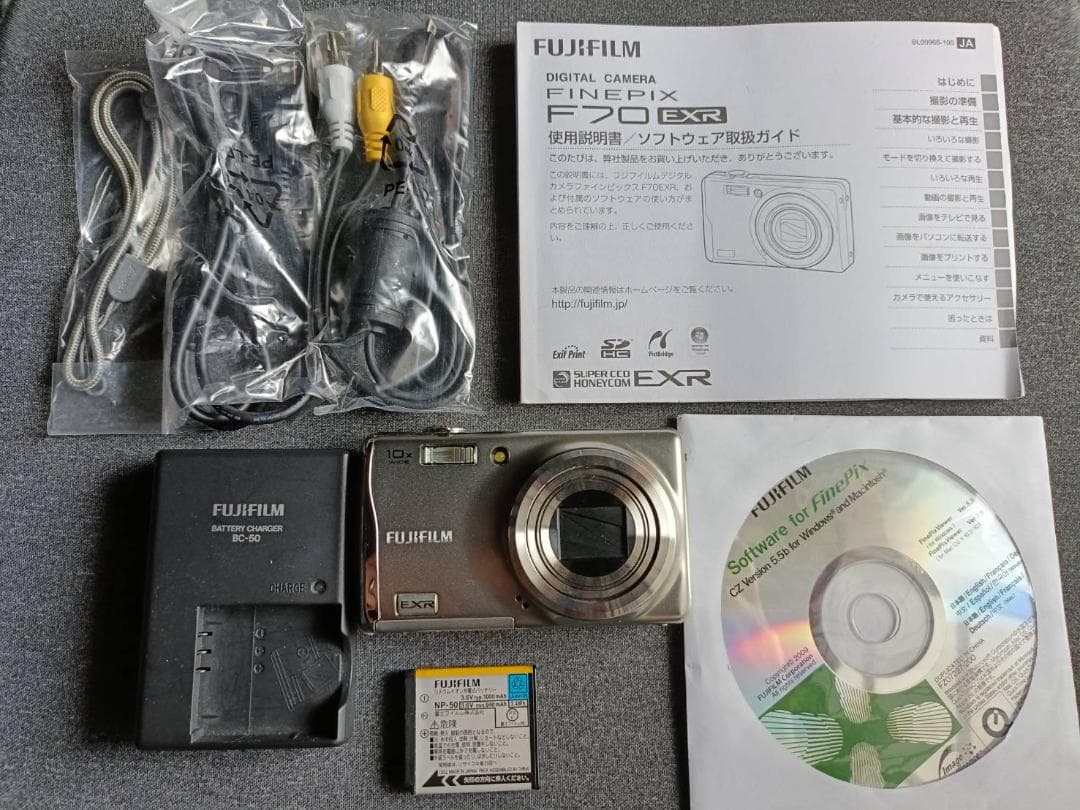 【ジャンク品】FUJIFILM FinePix F70EXR