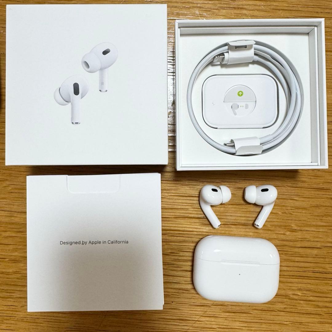 【極美品】AirPods Pro 2 (Magsafe対応、ライトニング)