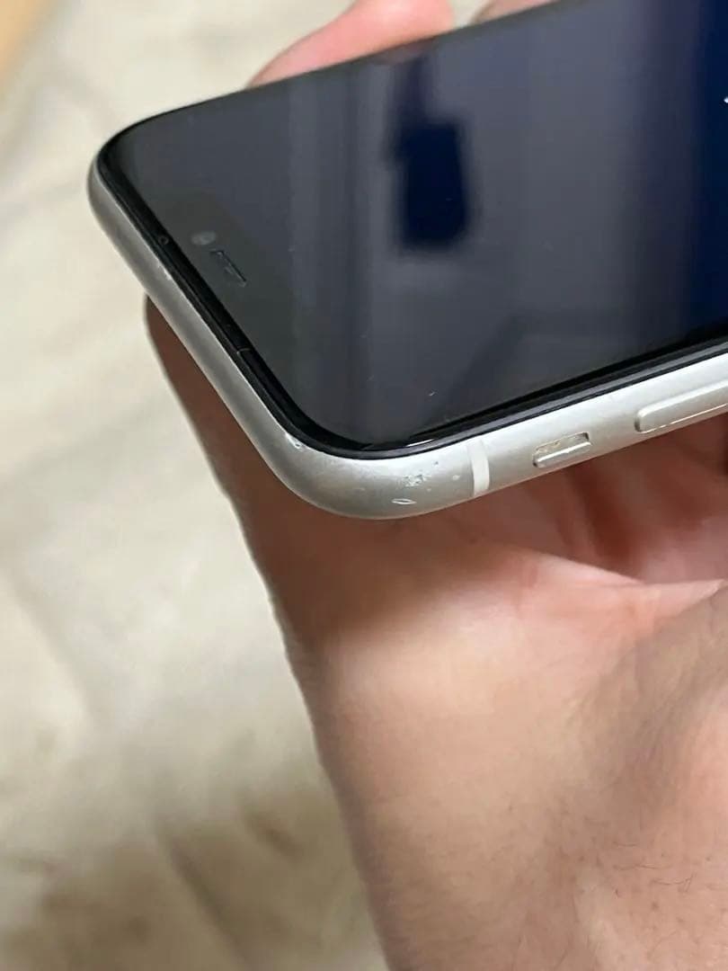 Apple iPhone 11 ホワイト本体　64GB