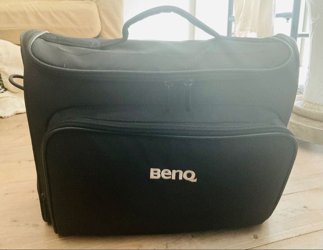 BenQ プロジェクター　MX764 他付属品&ケース
