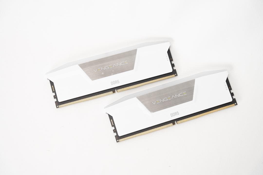 Corsairデスクトップパソコンメモリ CMH32GX5M2B5600C40W