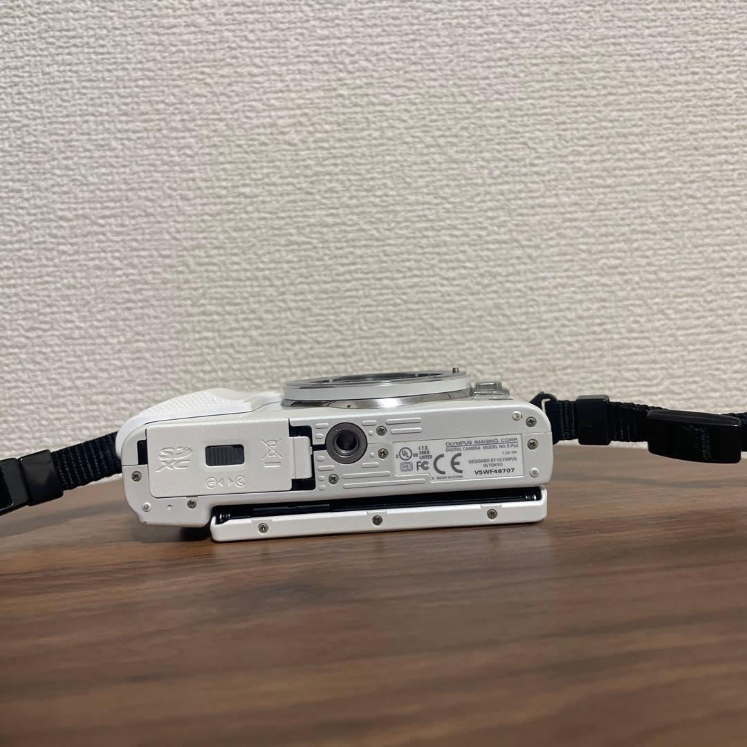 【ミラーレス一眼レフ】 OLYMPUS PEN Lite E-PL6