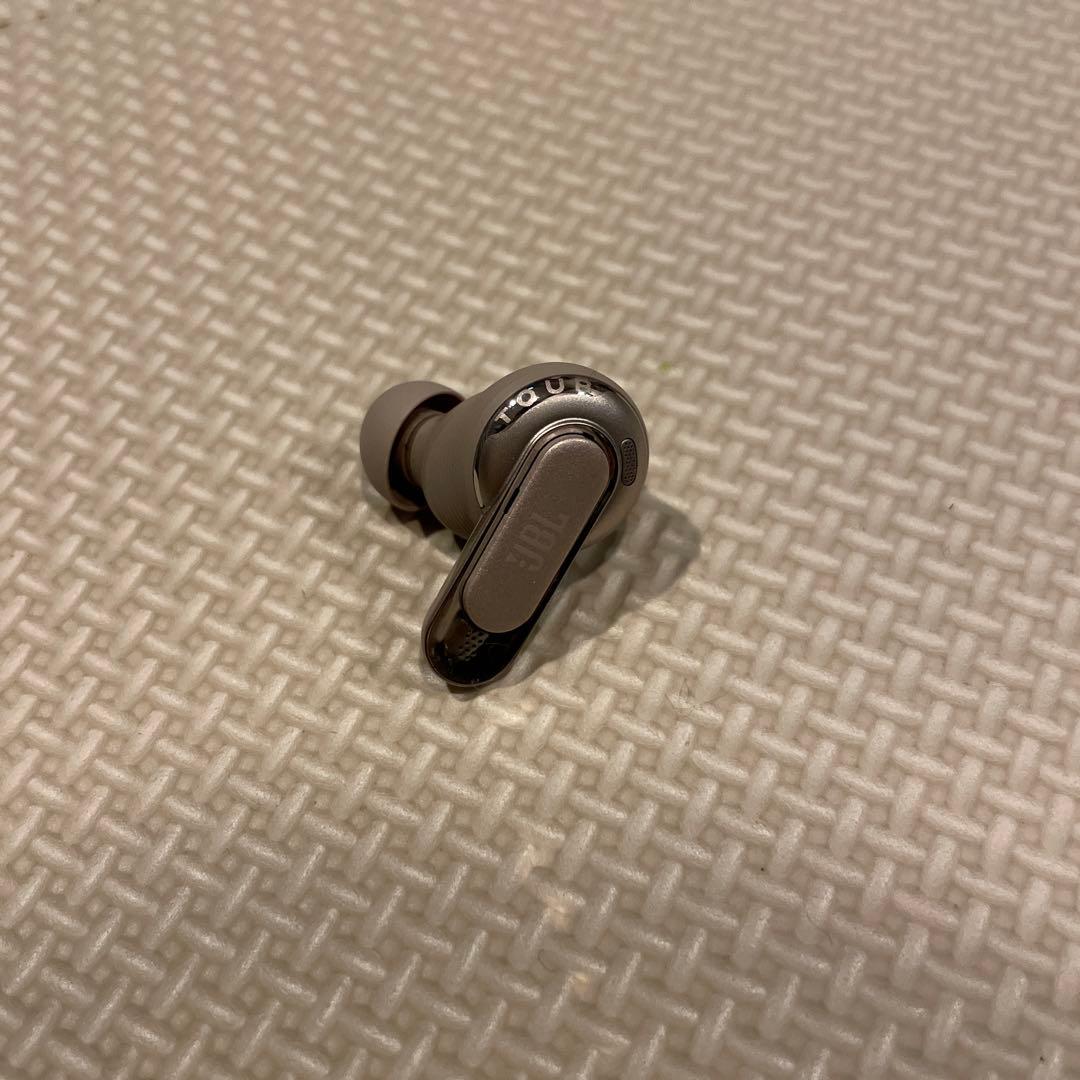 JBL tour pro 3 ケース+左のみ